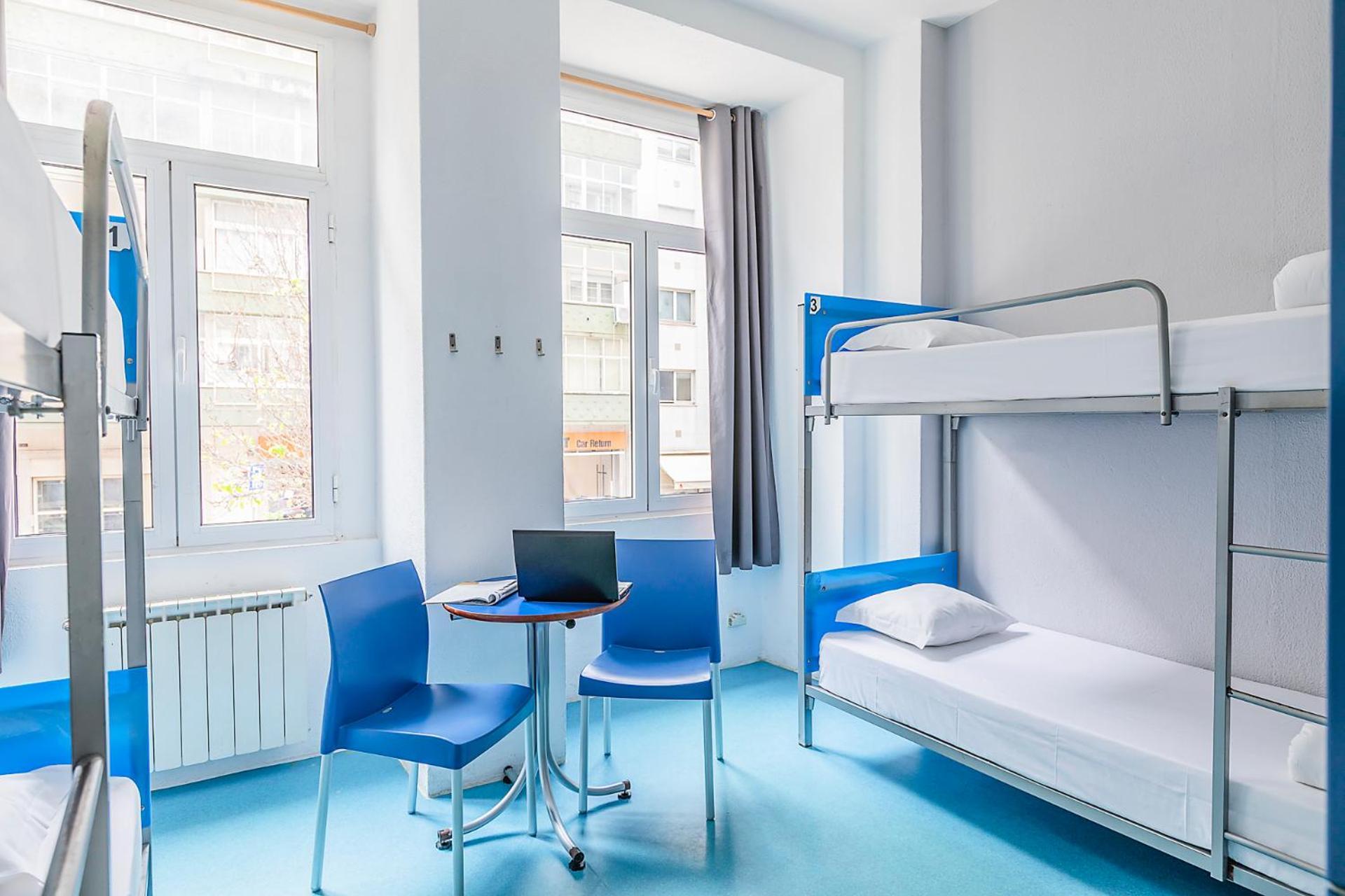 Cama em Dormitório Feminino com 4 Camas